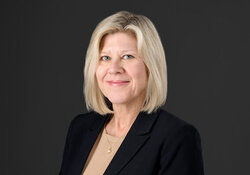 Constance Karapelou, BA ’87, MA ’02